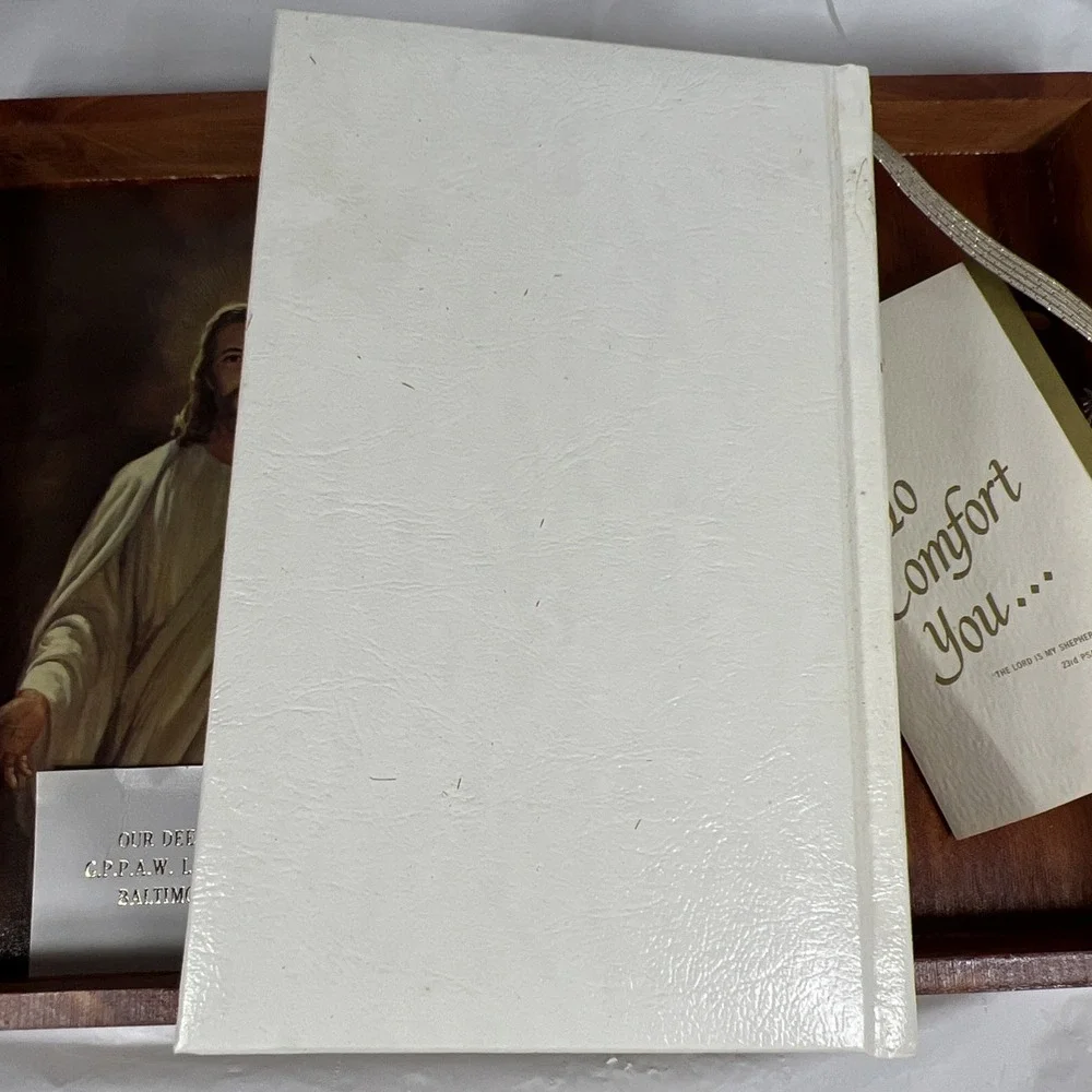 Holy Bible‎ Memorial Edition in Wooden Cedar Box Gift